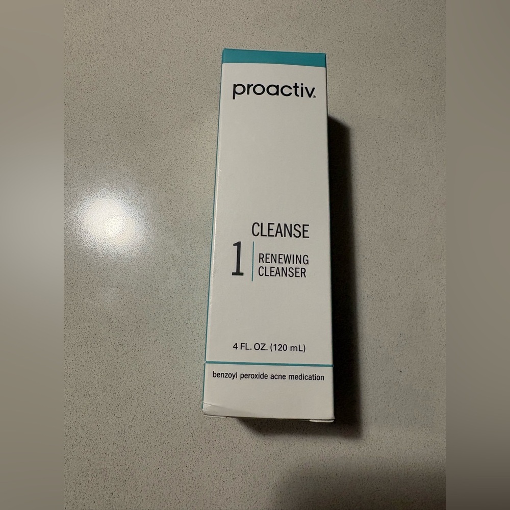 Proactiv Renewing Cleanser – 4oz